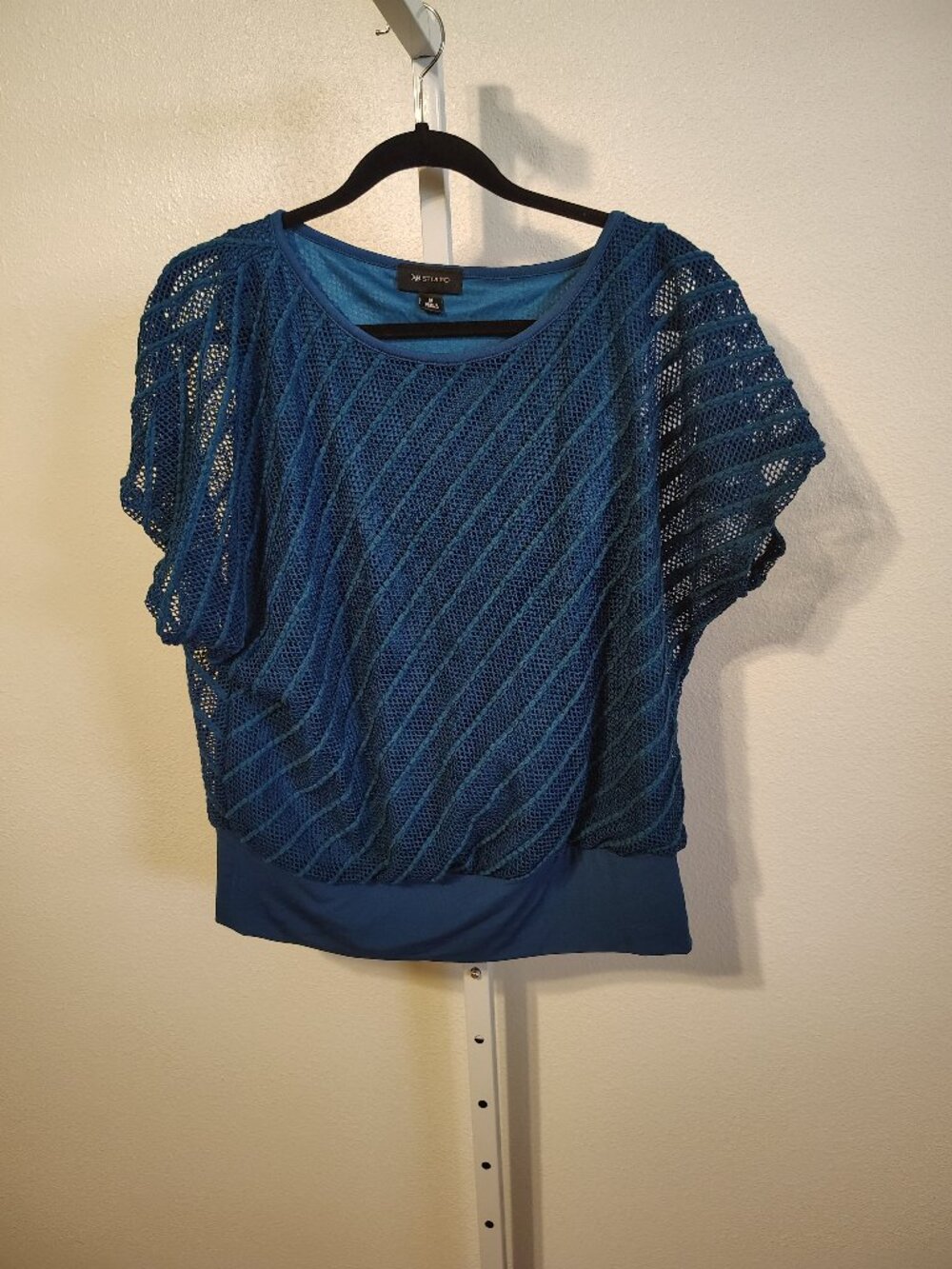 AB Studio Women's Top Size Medium Teal Layered Mesh Overlay Dolman Sleeves